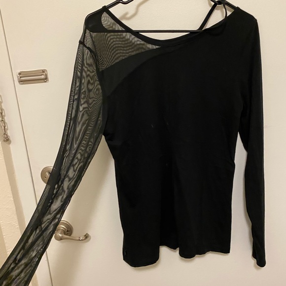 Fabletics top with neck detail - Picture 2 of 2